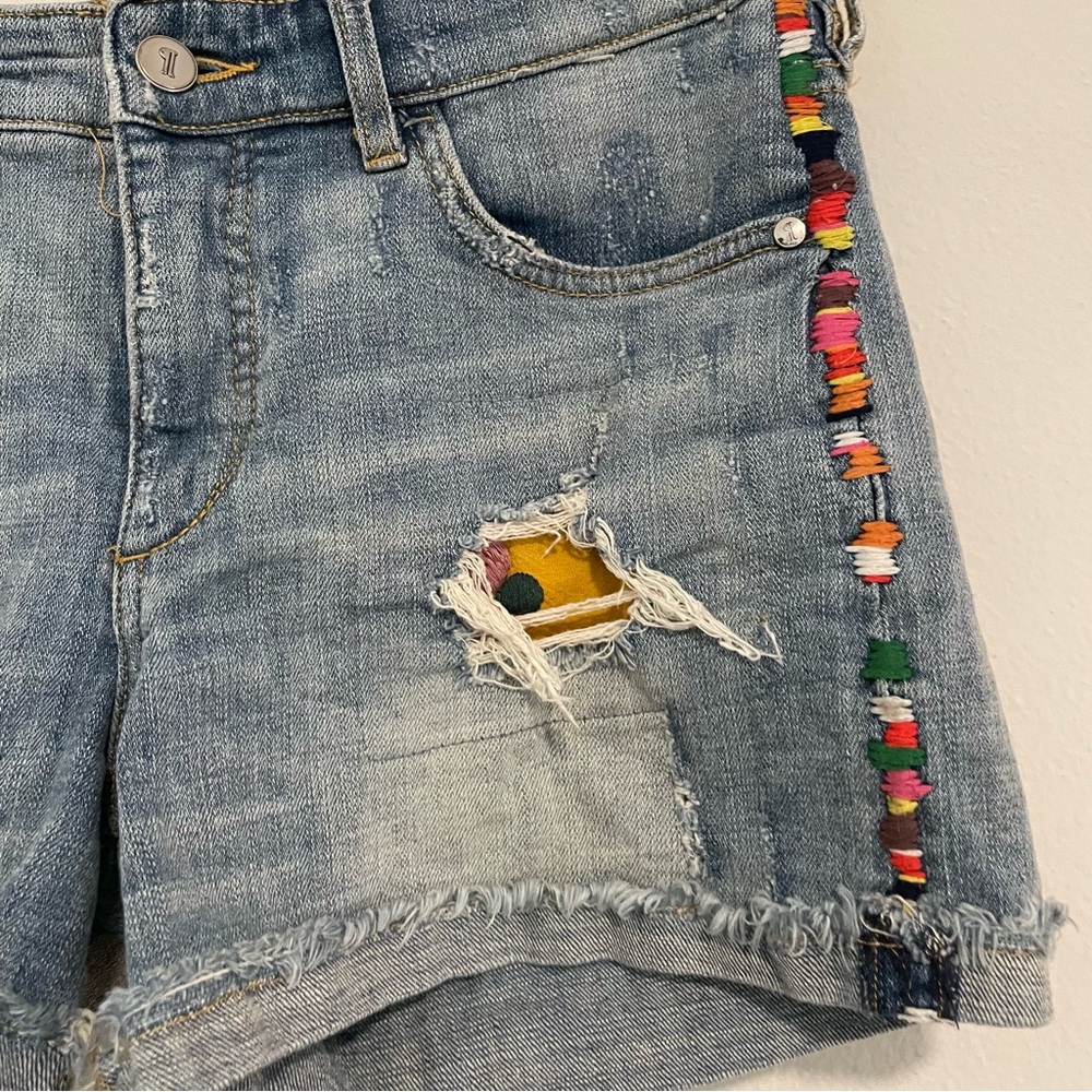 Pilcro Hyphen High-Rise Multicolor Embroidered Distressed Denim Shorts, Size 27 - Picture 3 of 9
